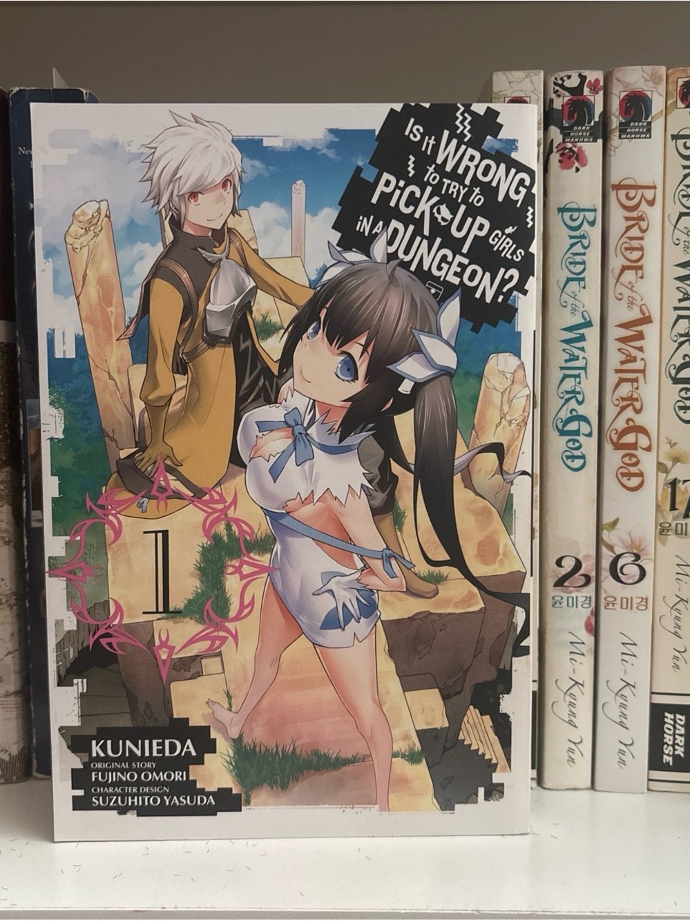 Is It Wrong to Pick Up Girls in a Dungeon - Volume 2